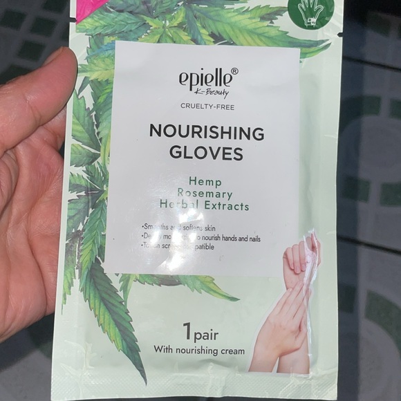 3 beauty, skin  care - Picture 4 of 5